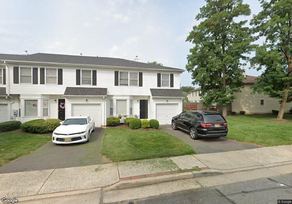 23 Tree Top Rd, Middlesex, NJ 08846 - photo 1