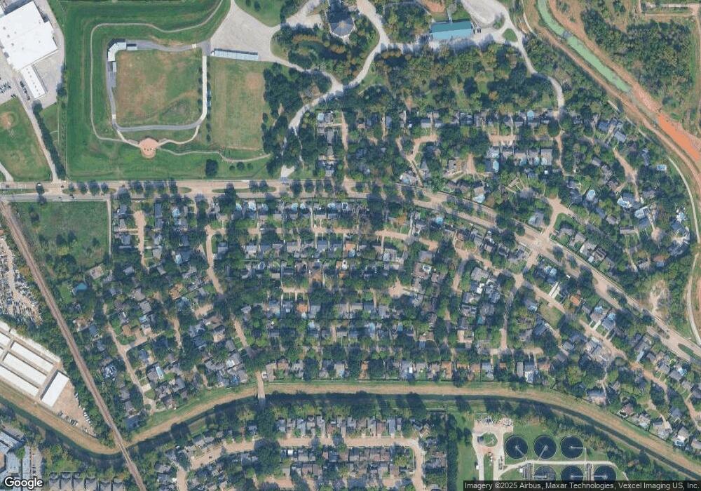 5019 Bayou Vista Dr, Houston, TX 77091 - photo 1