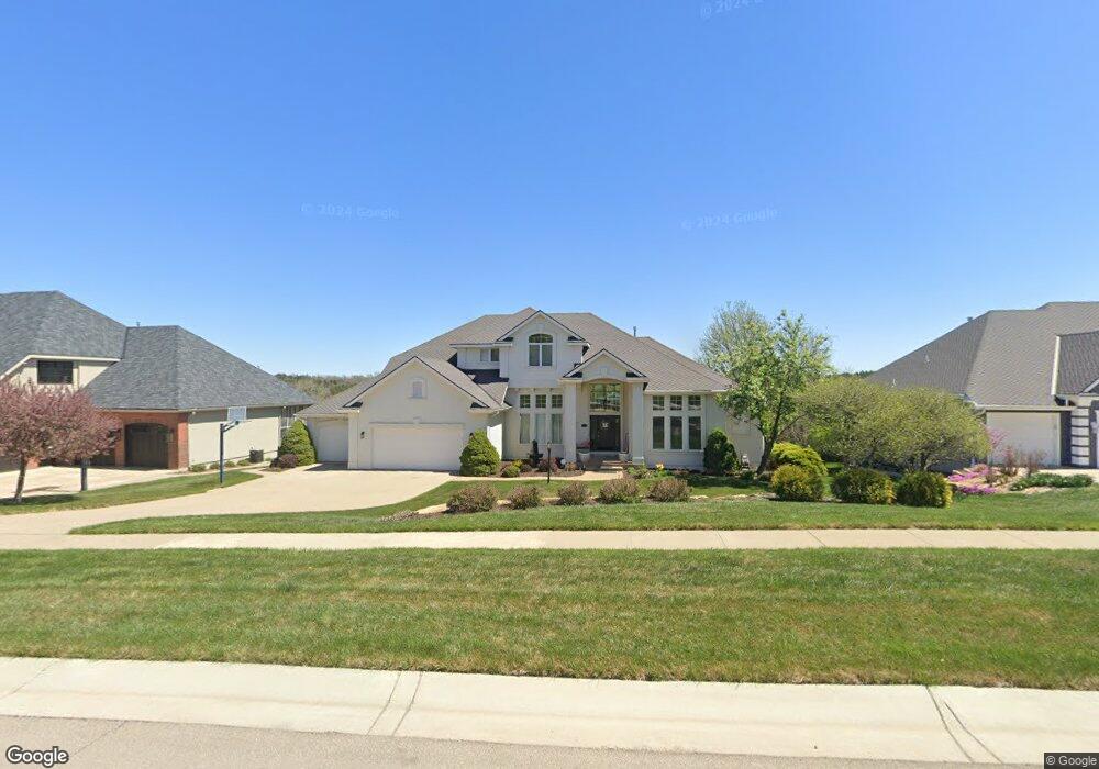 3910 SW Clarion Park Dr, Topeka, KS 66610 - photo 1