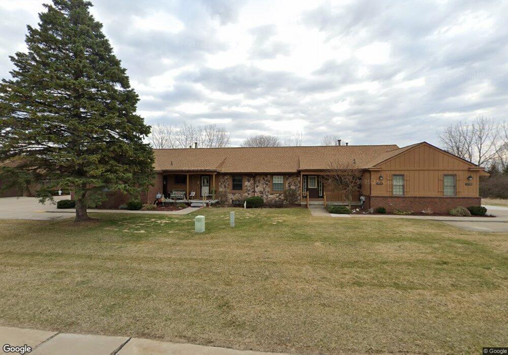 11730 Shenandoah Dr, South Lyon, MI 48178 - photo 1