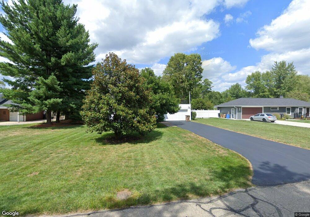 1524 Laurel Dr, Columbus, IN 47203 - photo 1