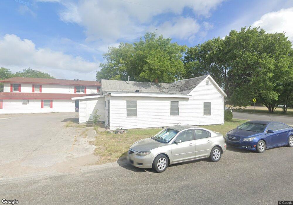 208 E Robertson Ave, Copperas Cove, TX 76522 - photo 1