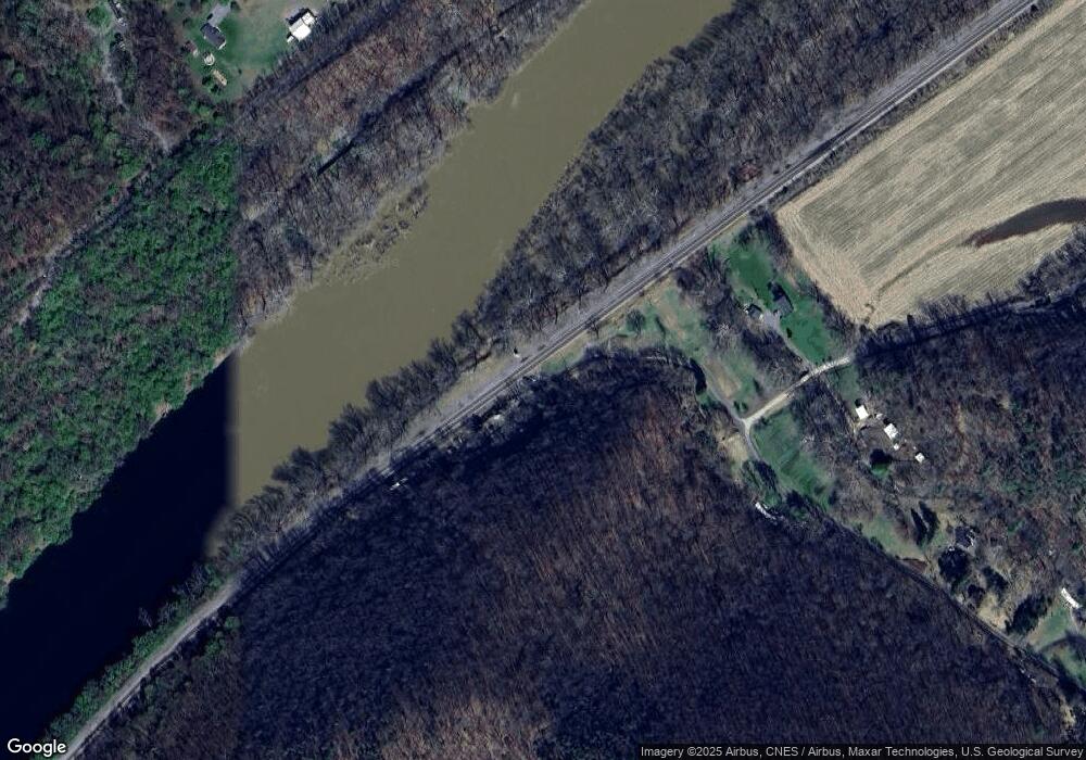 4300 Sir Johns Run Rd, Berkeley Springs, WV 25411 - photo 1