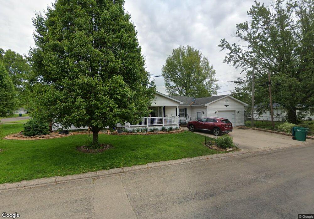 2920 Washington Ave, Mattoon, IL 61938 - photo 1