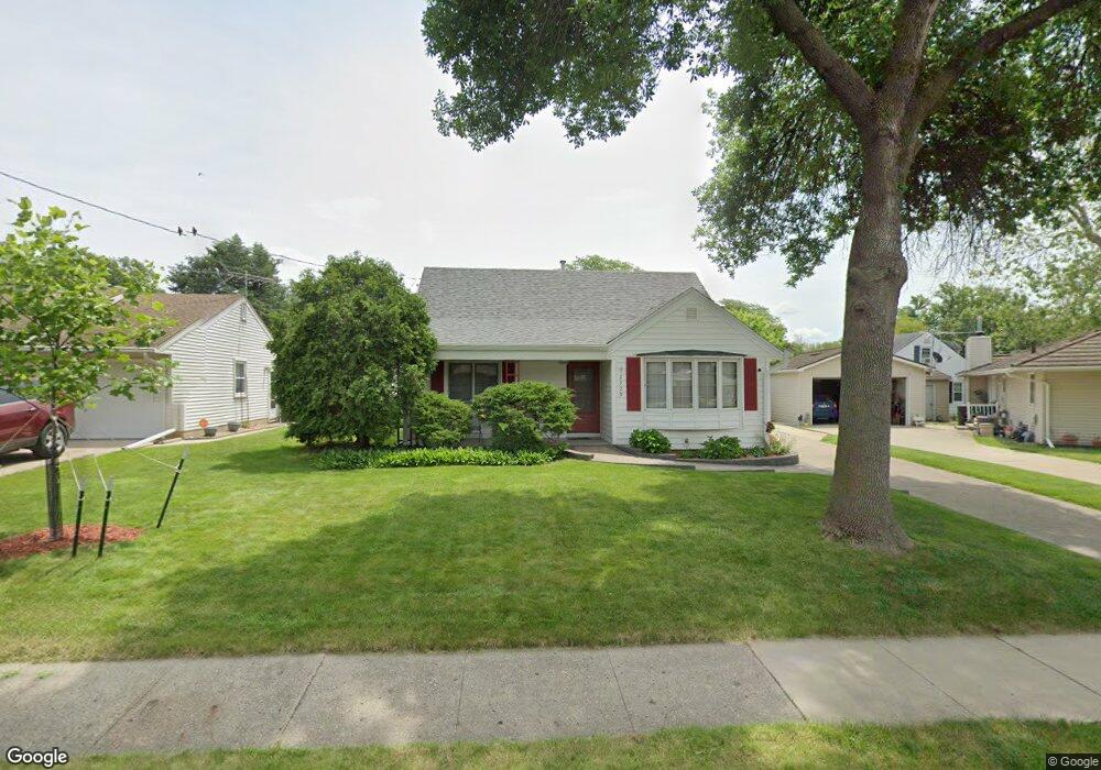 2329 Tomlin Ln, Des Moines, IA 50317 - photo 1