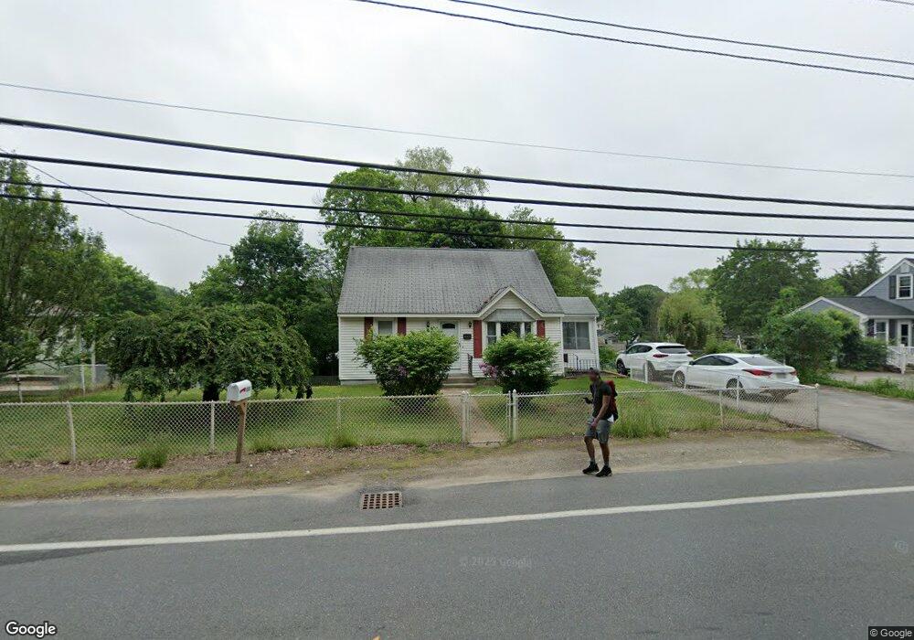 1381 Mammoth Rd, Dracut, MA 01826 - photo 1