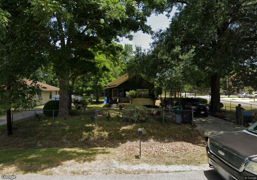 8702 Prairie View Dr, Houston, TX 77088 - photo 1