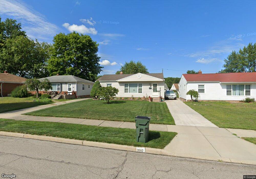 1642 Dennis Dr, Wickliffe, OH 44092 - photo 1