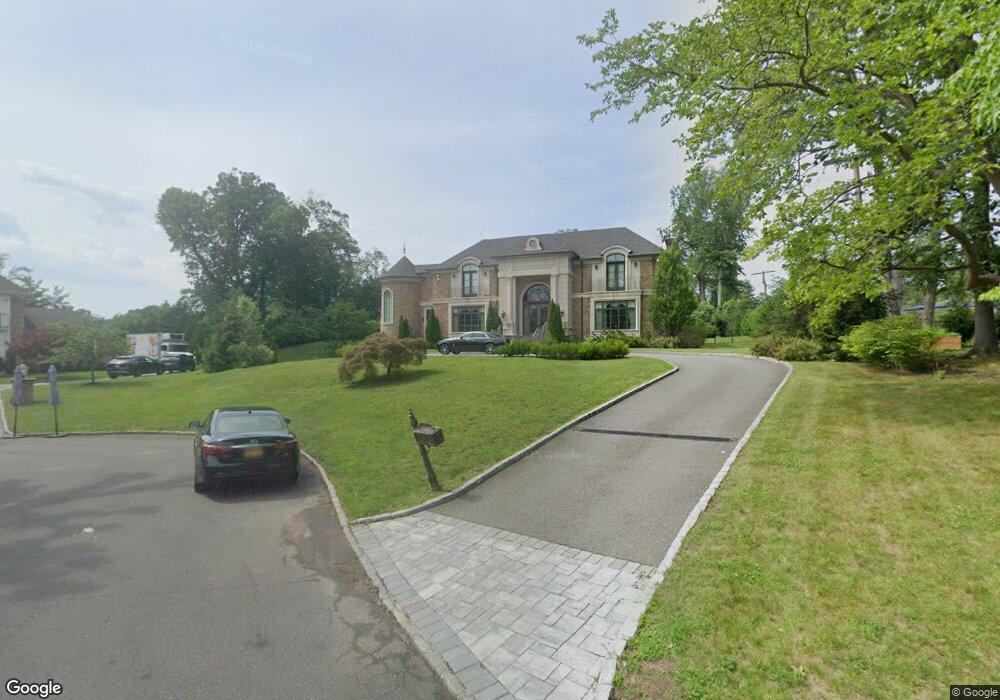 3 Moline Ct, Great Neck, NY 11024 - photo 1