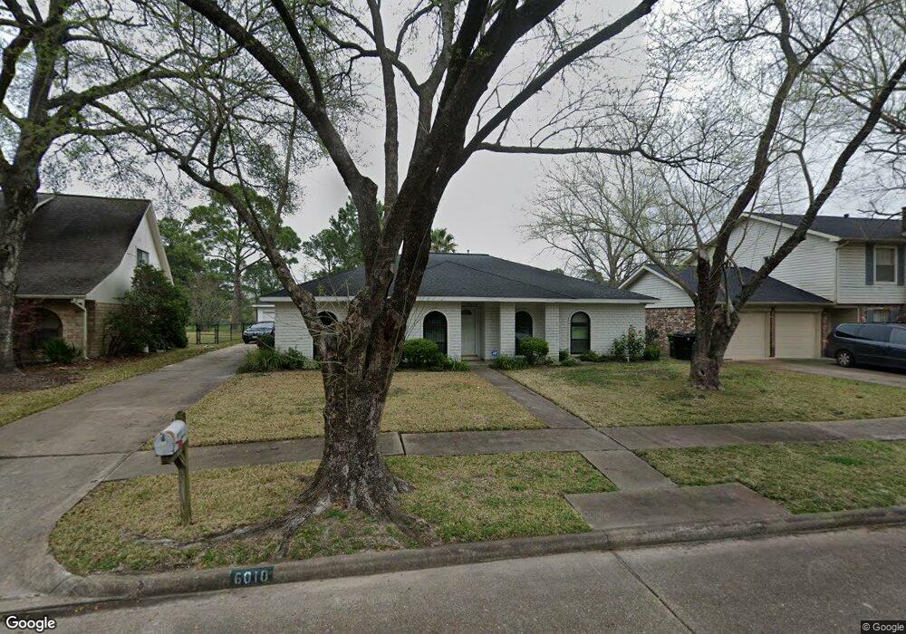 6010 Lawn Ln, Houston, TX 77088 - photo 1