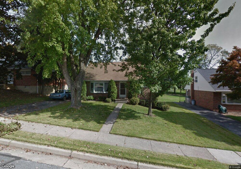 28 Wesleyan Dr, Reading, PA 19607 - photo 1