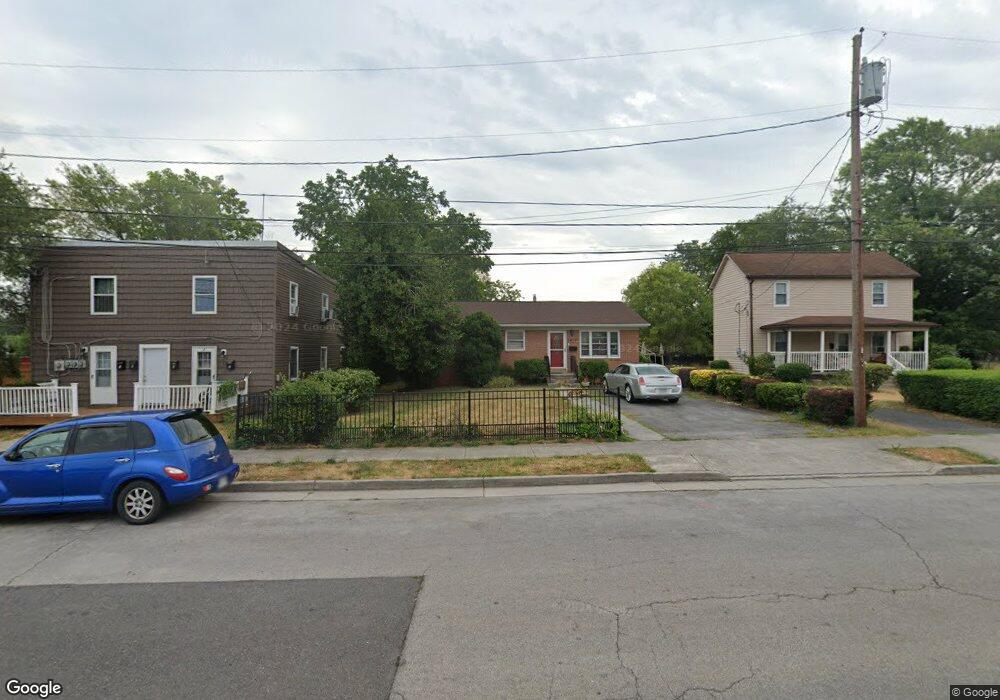 412 Hill St, Front Royal, VA 22630 - photo 1