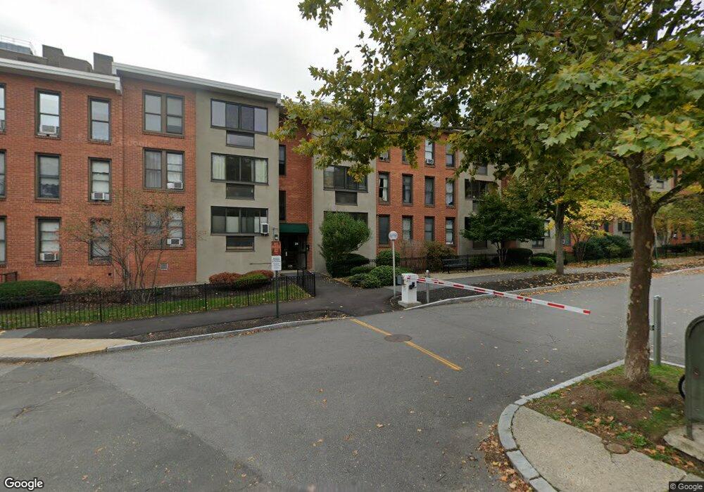 32 Juniper St unit 95, Brookline, MA 02445 - photo 1