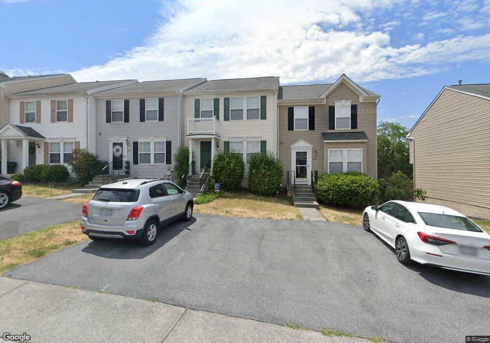 202 Hupps Hill Ct, Strasburg, VA 22657 - photo 1