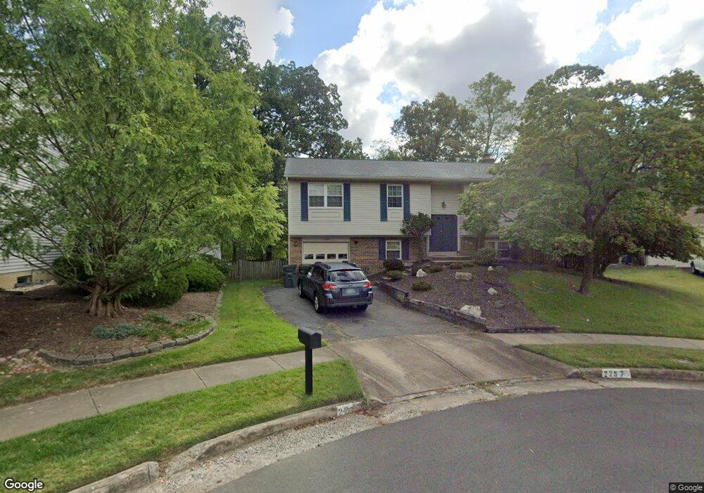 2297 Shawn Ct, Dunn Loring, VA 22027 - photo 1