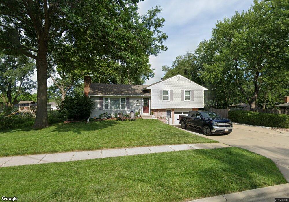 5516 Rosehill Rd, Shawnee, KS 66216 - photo 1