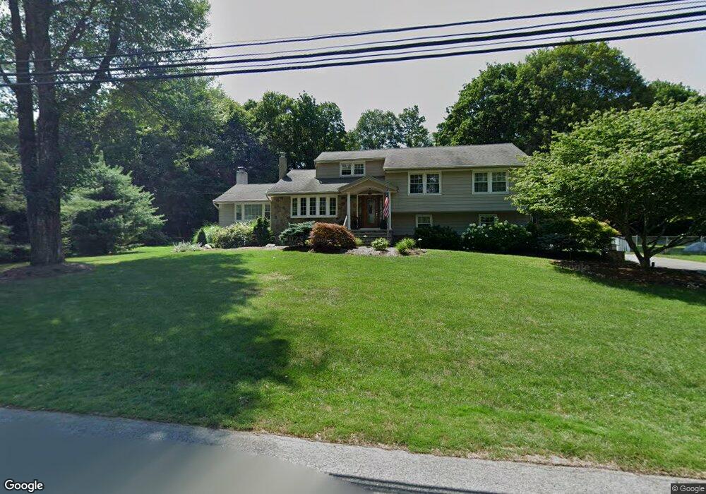 589 Cresthaven Rd, Wyckoff, NJ 07481 - photo 1