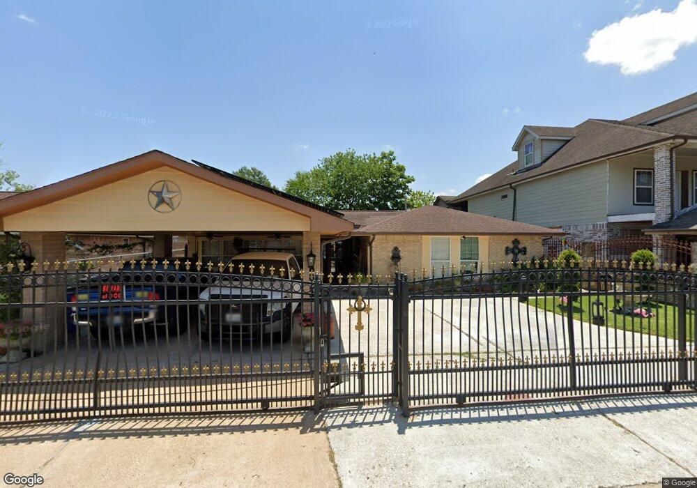 8822 Donley Dr, Houston, TX 77088 - photo 1