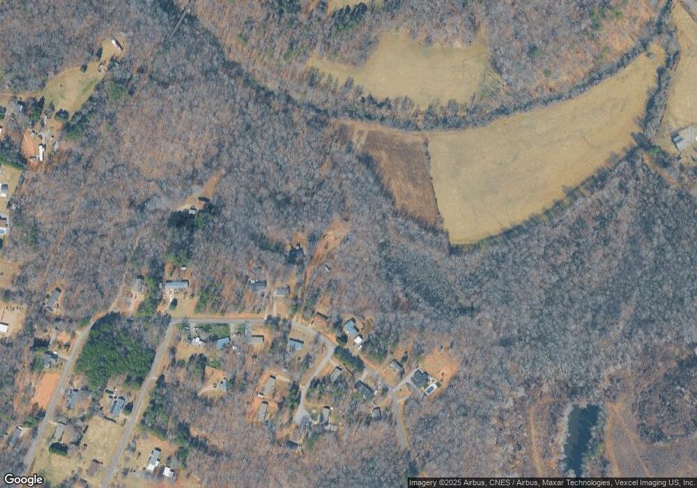 129 Apple Valley Ln, Statesville, NC 28677 - photo 1