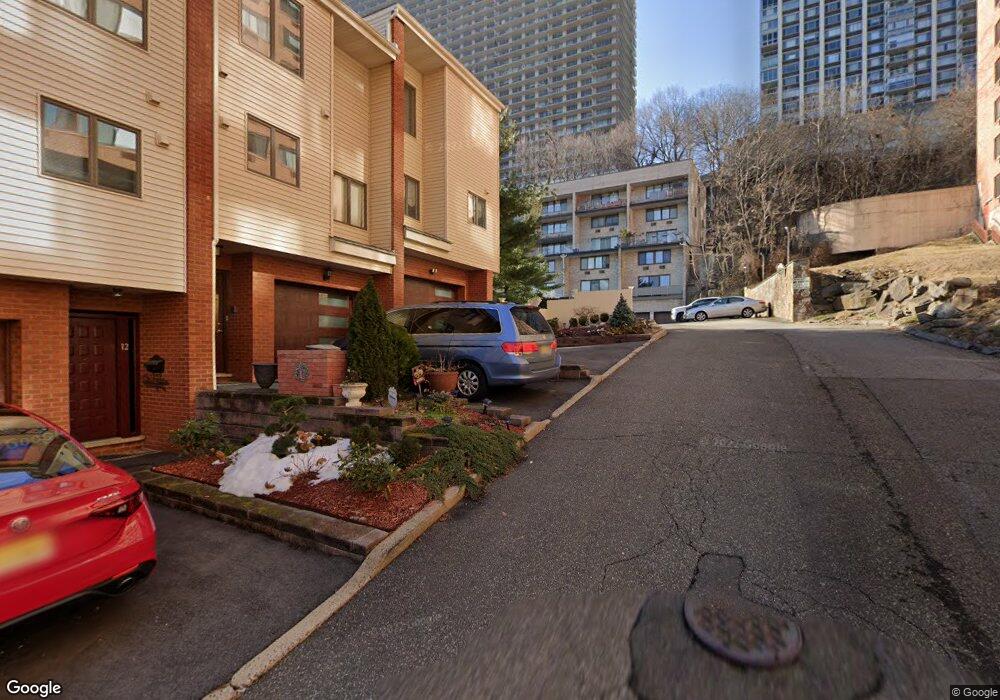 18 Massa Ln unit C6, Edgewater, NJ 07020 - photo 1