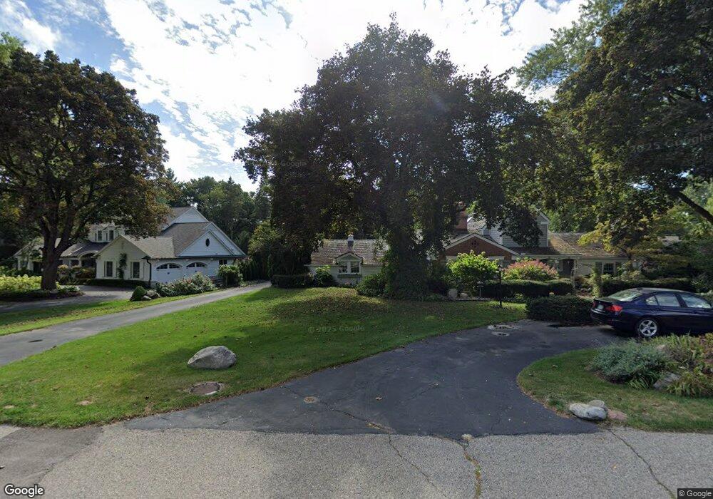 5870 Crabtree Rd, Bloomfield Hills, MI 48301 - photo 1