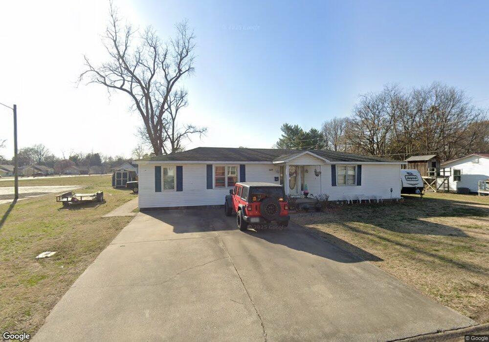 428 Church St, New Madrid, MO 63869 - photo 1