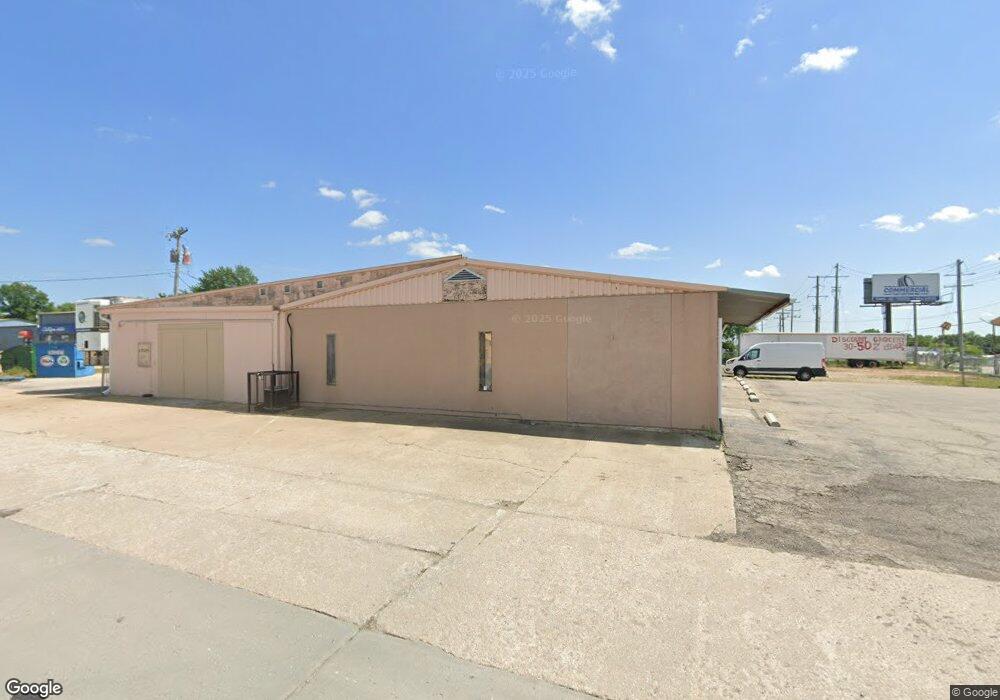 4826 SW Topeka Blvd, Topeka, KS 66609 - photo 1