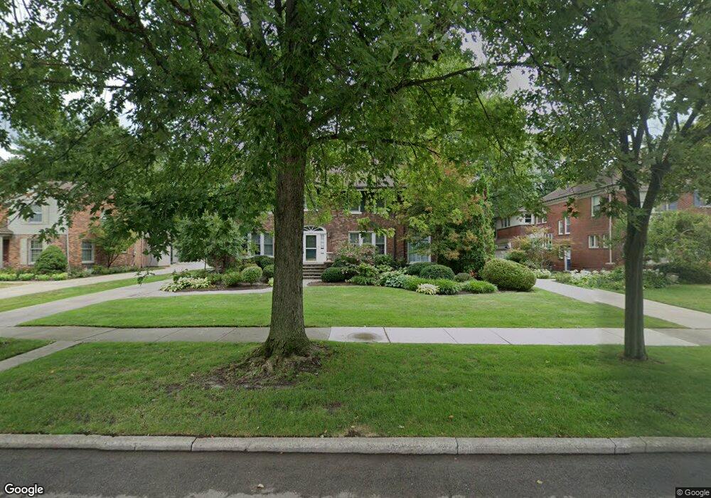 876 Pemberton Rd, Grosse Pointe Park, MI 48230 - photo 1