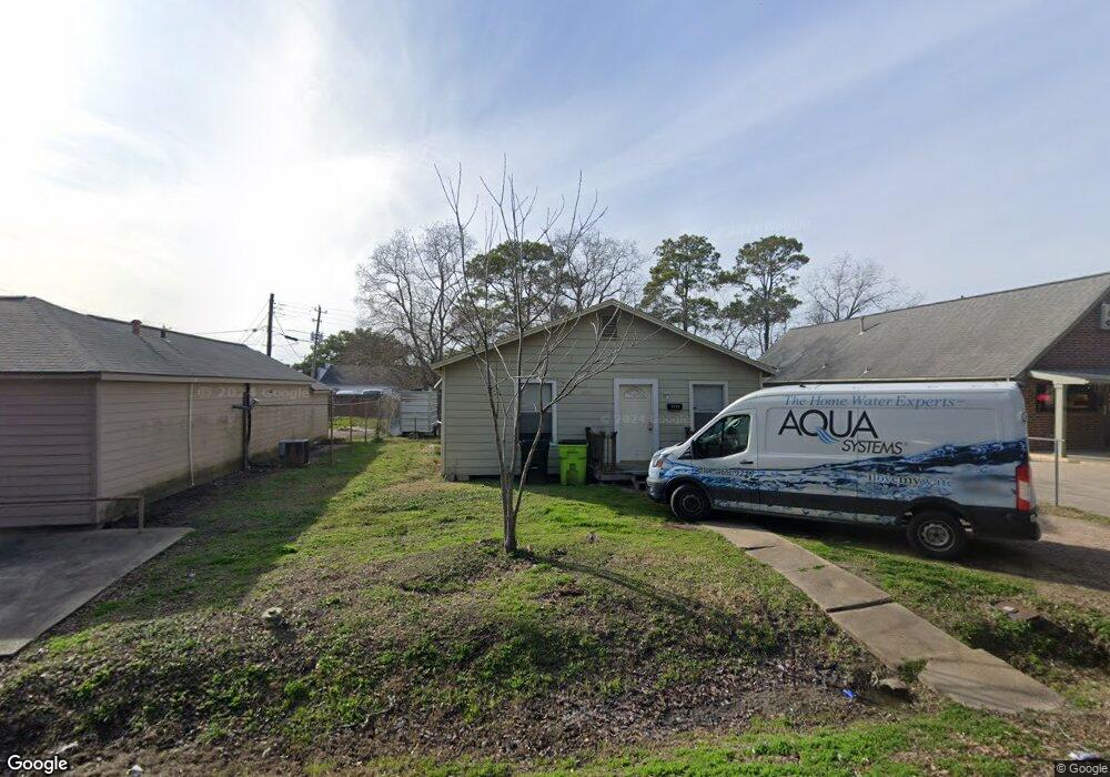 1030 Lawrence St, Rosenberg, TX 77471 - photo 1