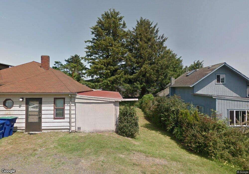 1045 SW 10th St, Lincoln City, OR 97367 - photo 1