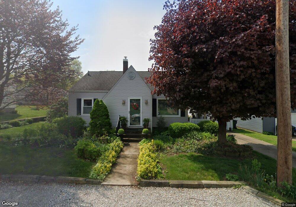 1607 Kenilworth Ave, Coshocton, OH 43812 - photo 1