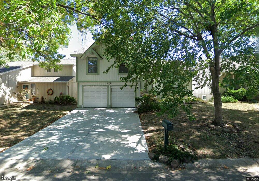 6613 Earnshaw St, Shawnee, KS 66216 - photo 1