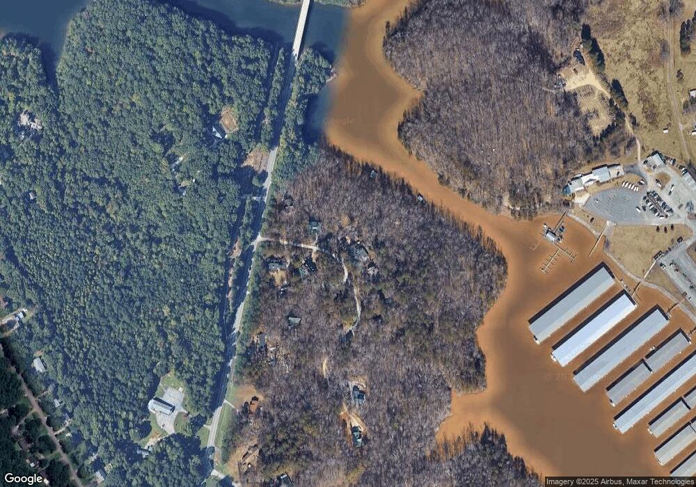 6139 Pine Cir, Flowery Branch, GA 30542 - photo 1