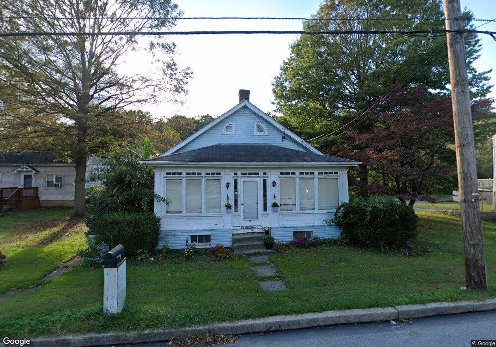 577 Manatawny St, Pottstown, PA 19464 - photo 1