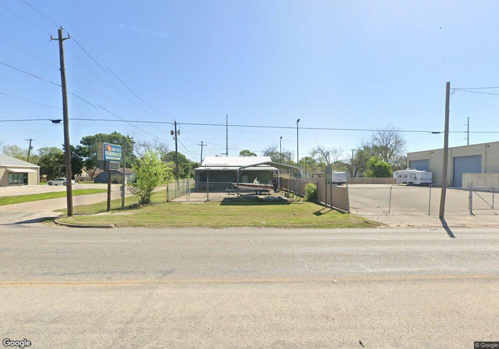 1407 Avenue F, Bay City, TX 77414 - photo 1