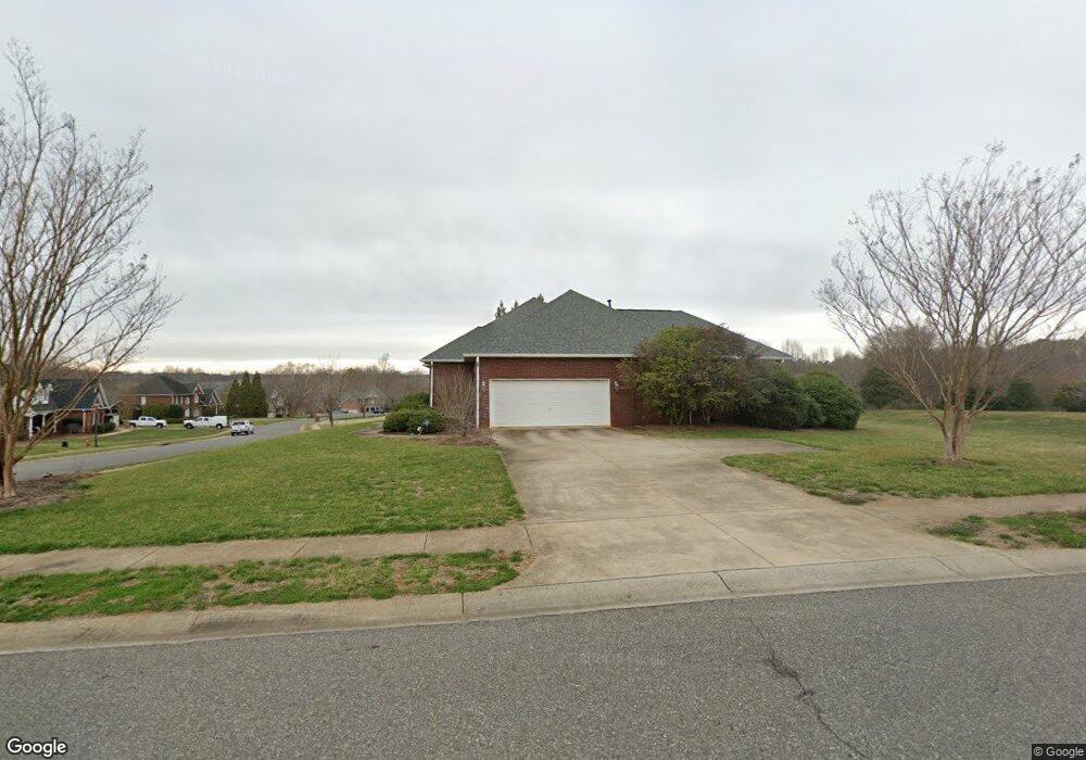 2628 Pebble Creek Dr, Shelby, NC 28152 - photo 1