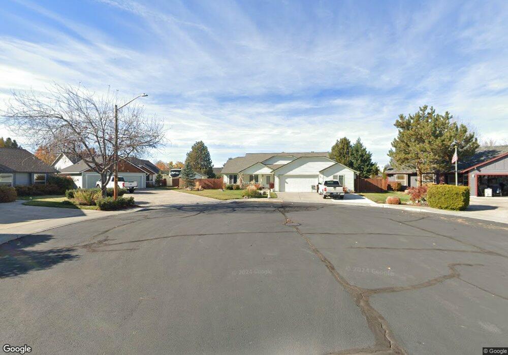 2039 NW Nickernut Ct, Redmond, OR 97756 - photo 1