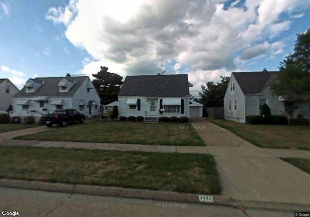 2433 E 35th St, Lorain, OH 44055 - photo 1