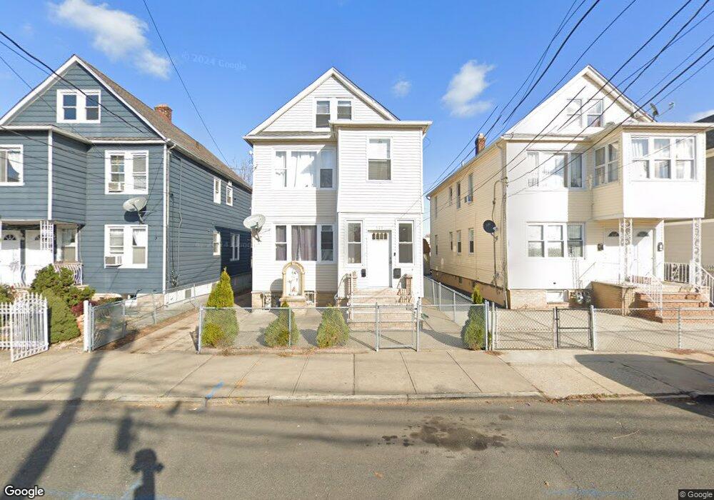 529 Richmond St, Elizabeth, NJ 07202 - photo 1