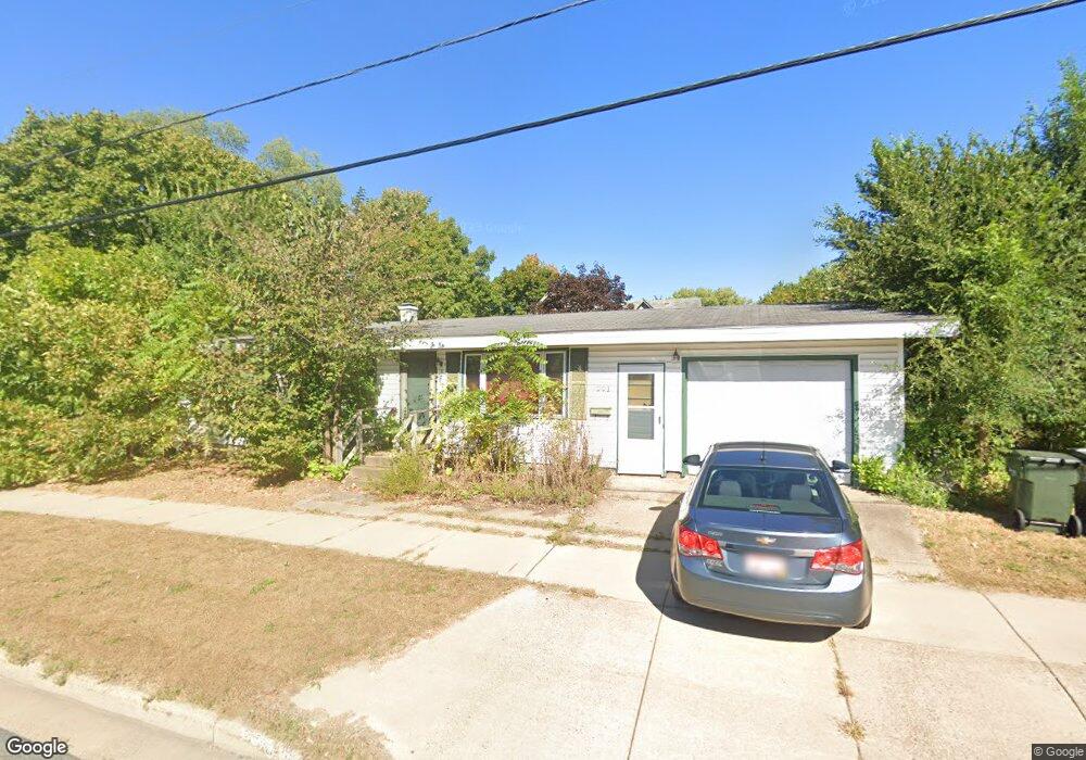 1003 14th Ave E, Menomonie, WI 54751 - photo 1