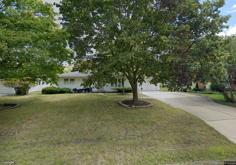 910 W Thomas L Pkwy, Lansing, MI 48917 - photo 1