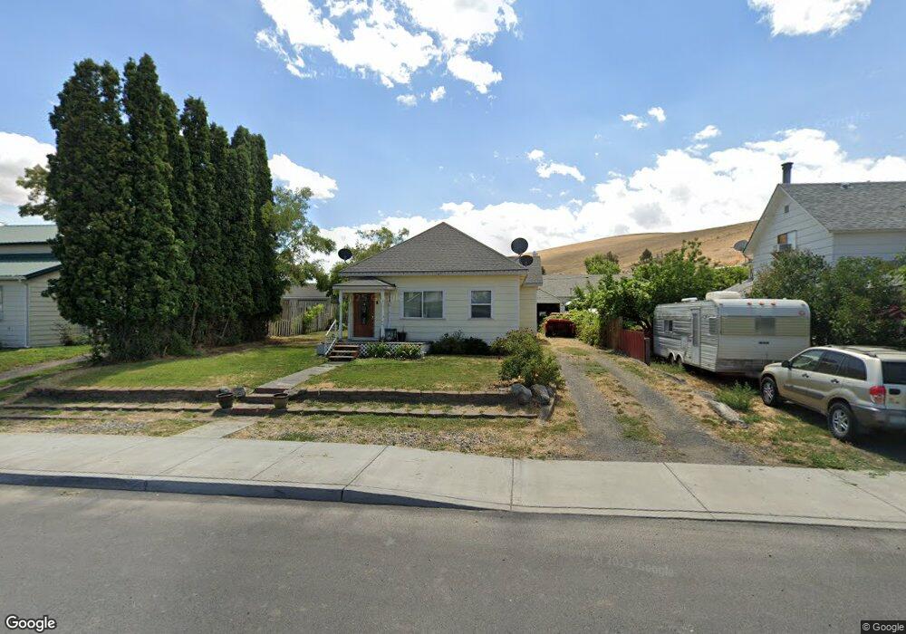 360 Water St, Heppner, OR 97836 - photo 1