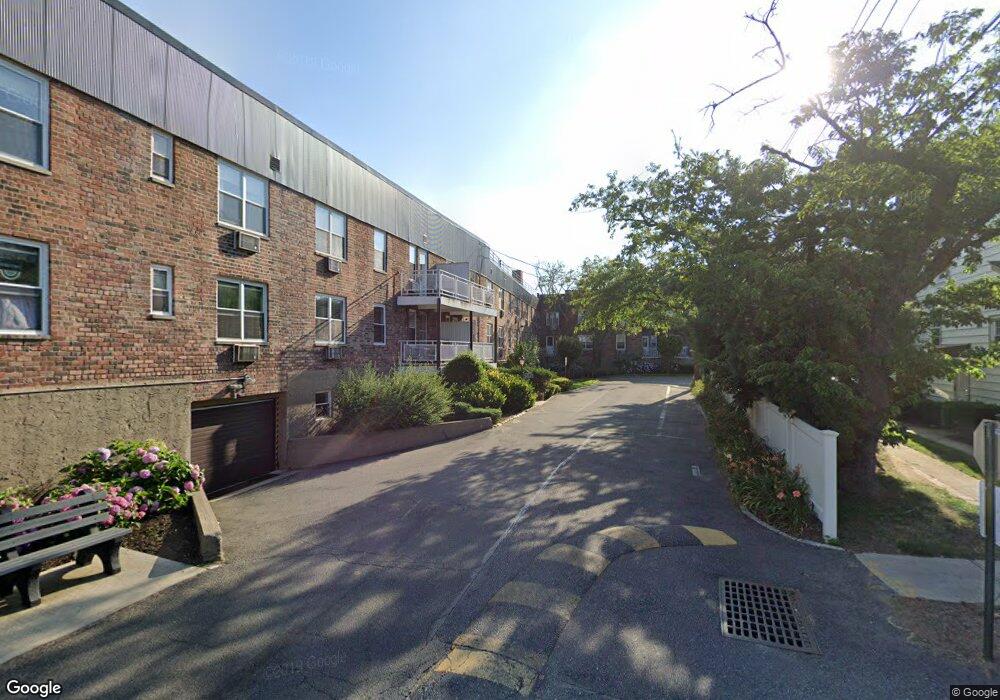 20 Daley Place unit 112, Lynbrook, NY 11563 - photo 1