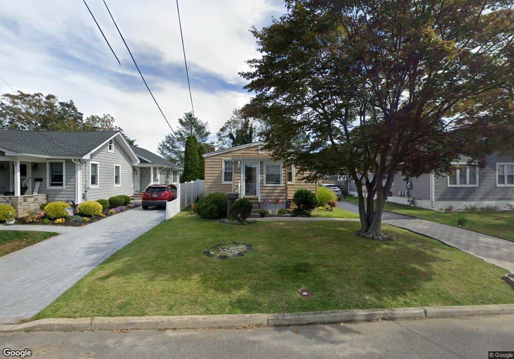 32 N Locust Ave, West Long Branch, NJ 07764 - photo 1