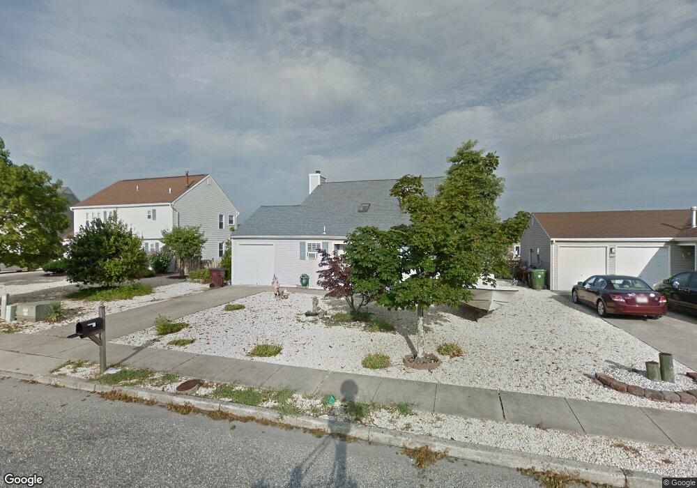 92 Wind Jammer Ct, Bayville, NJ 08721 - photo 1