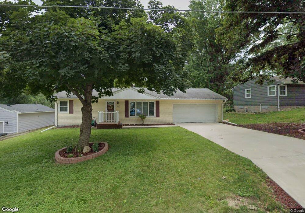 7611 SW 9th Place, Des Moines, IA 50315 - photo 1