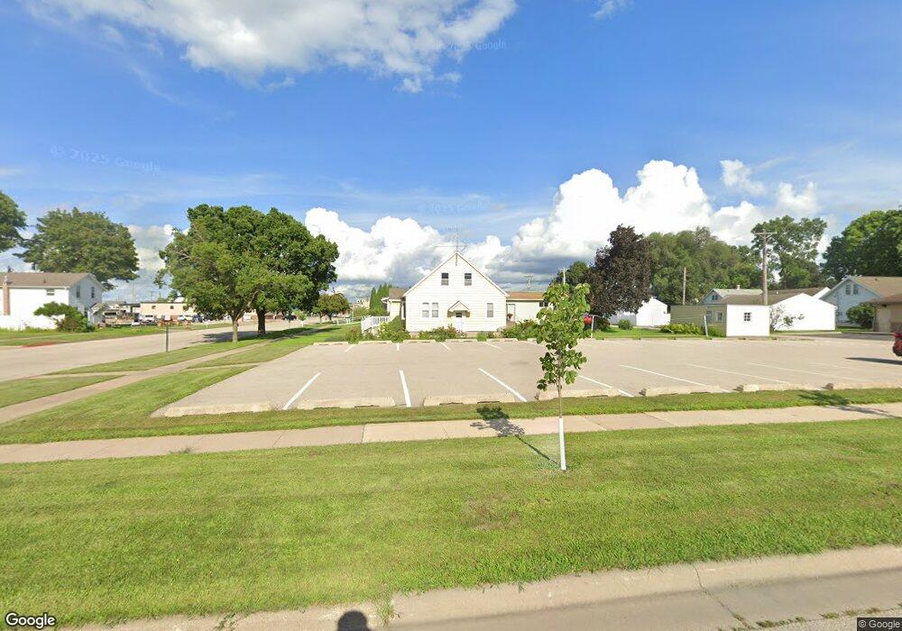 335 S 1st St, La Crescent, MN 55947 - photo 1