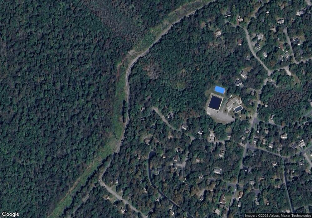 9876 Deerwood Dr, Coolbaugh Township, PA 18466 - photo 1