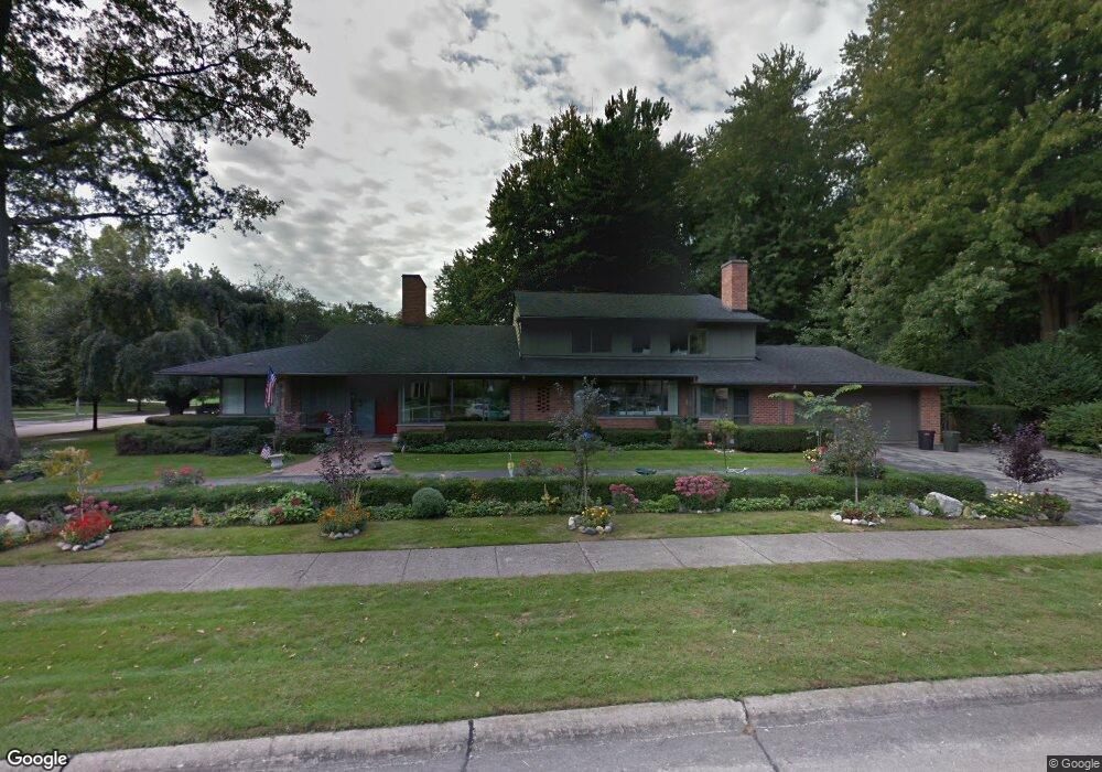 33 S Deeplands Rd, Grosse Pointe Shores, MI 48236 - photo 1