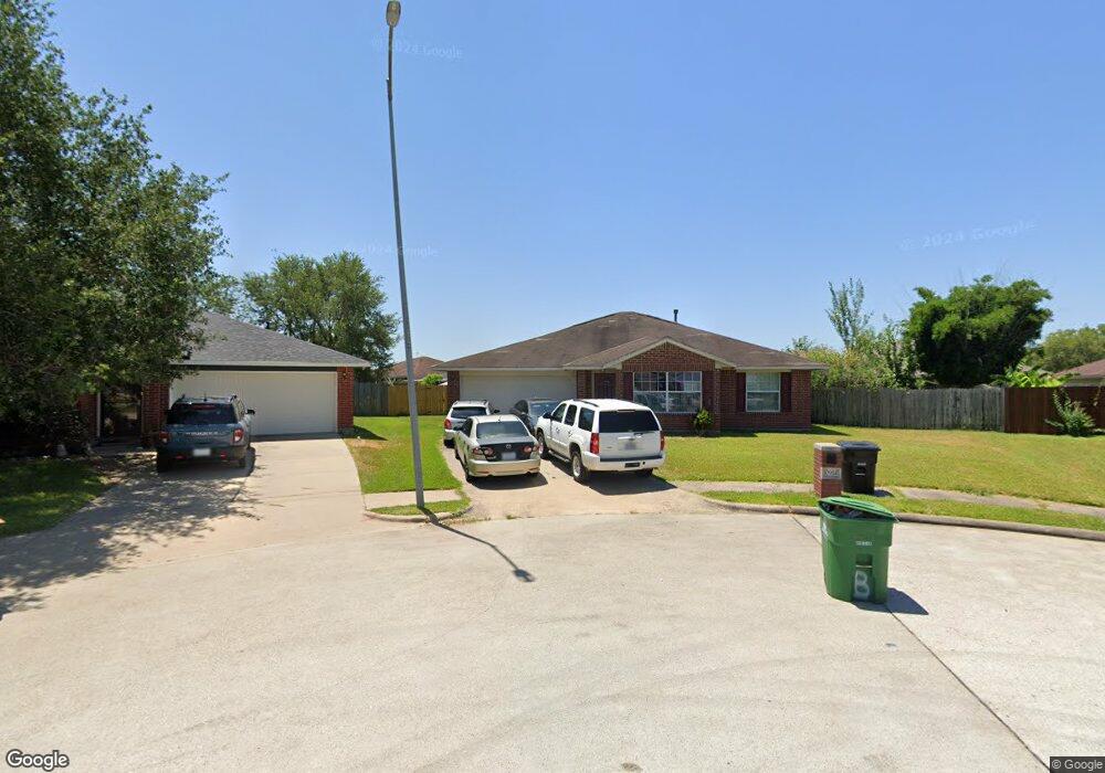 10914 Dove Park Ct, Houston, TX 77075 - photo 1